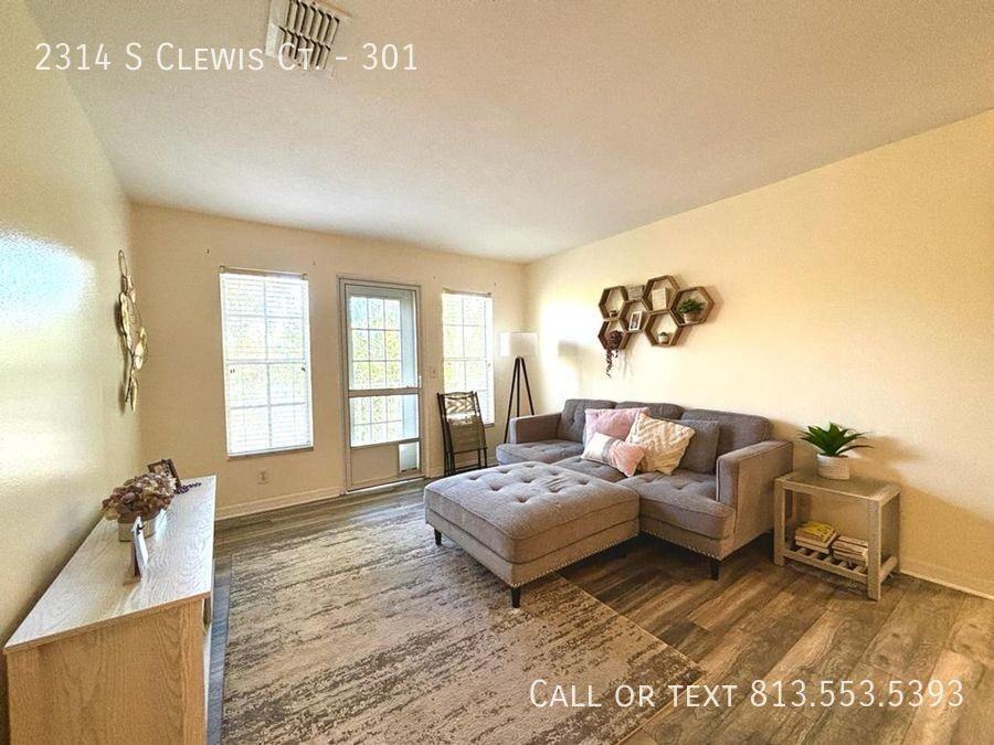 2314 S Clewis Ct #301