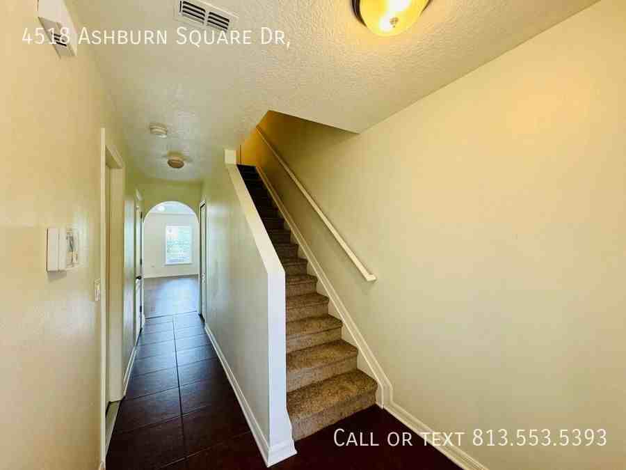 4518 Ashburn Square Dr - Photo 4 of 38