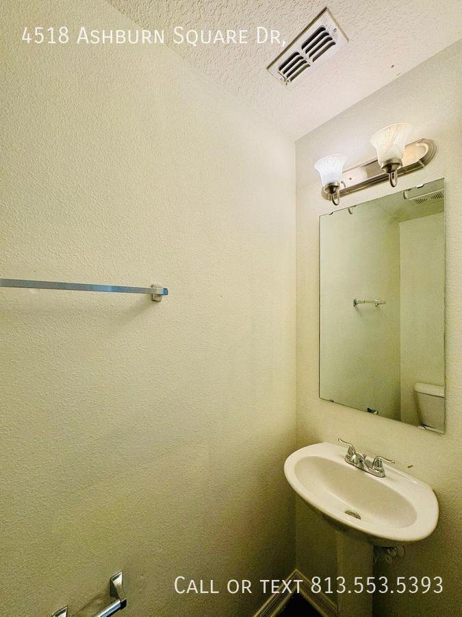 4518 Ashburn Square Dr - Photo 6 of 38