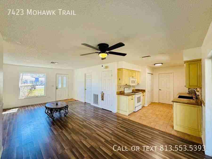 7423 Mohawk Trl - Photo 3 of 21