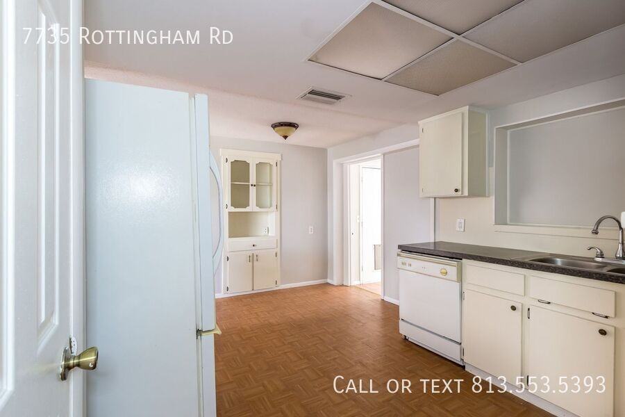 7735 Rottingham Rd - Photo 7 of 25