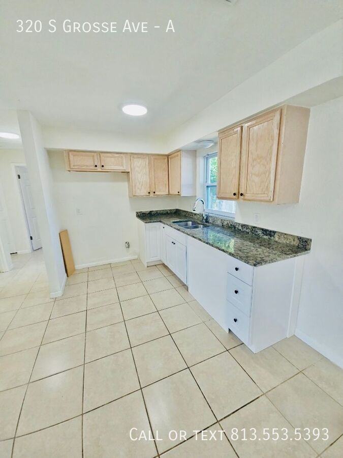 320 S Grosse Ave #A - Photo 7 of 22