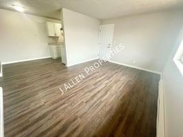 featured image of 1805 Parker Cir Apt E #Apt E