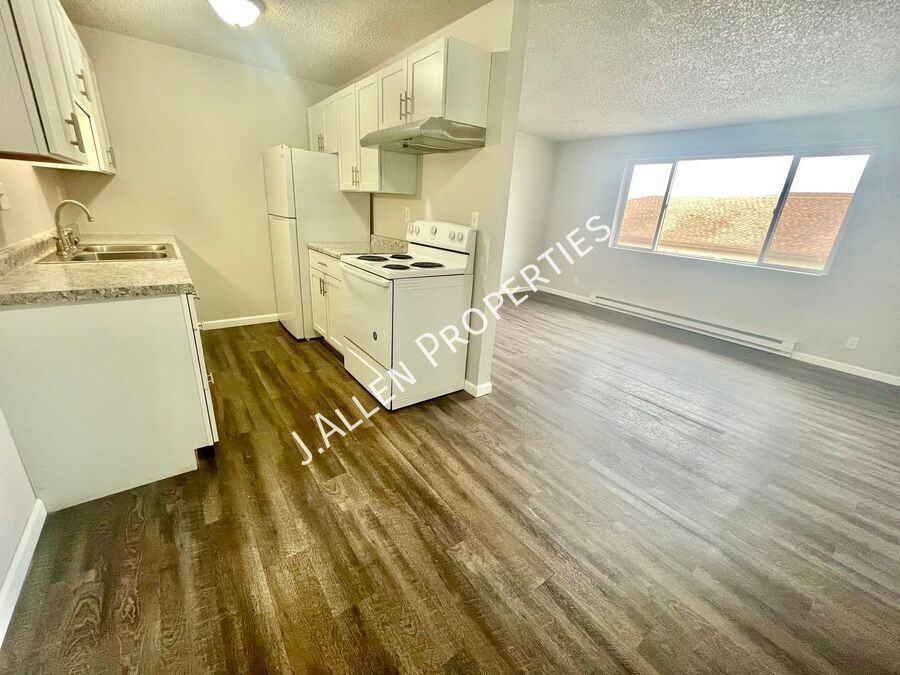 1805 Parker Cir Apt E - Photo 4 of 6