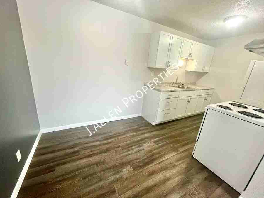 1805 Parker Cir Apt E - Photo 5 of 6