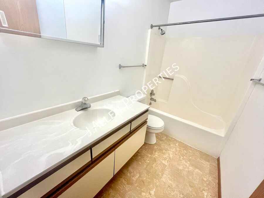 901 Syracuse Ave Bldg C #42 - Photo 5 of 5