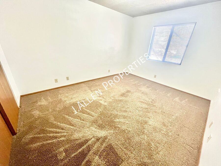 901 Syracuse Ave Bldg E #57 - Photo 4 of 6