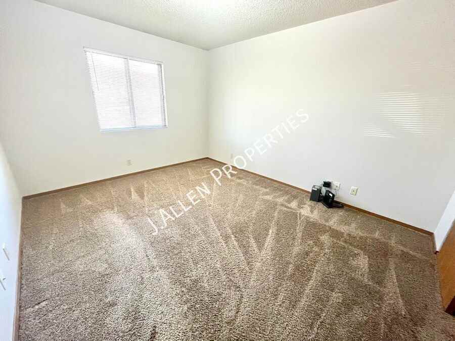 901 Syracuse Ave Bldg E #57 - Photo 5 of 6