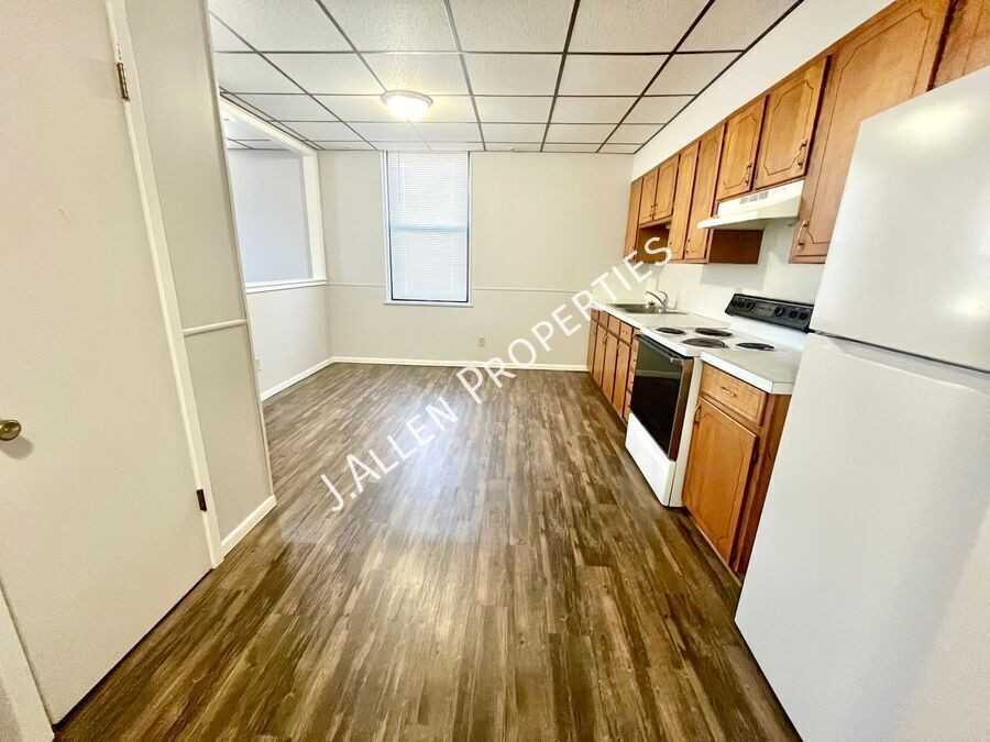 313 N 12th St #211 - Photo 4 of 7