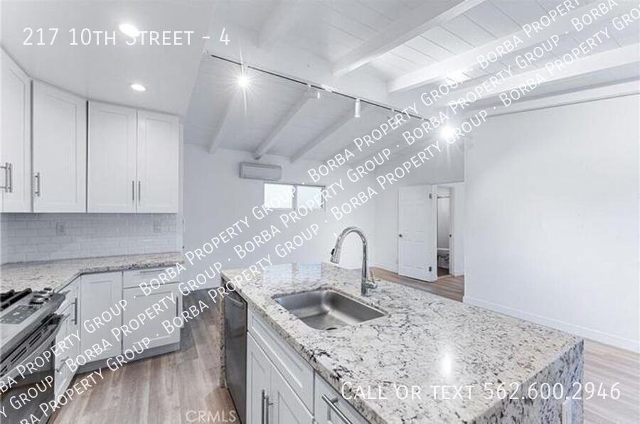 217 10th St #4 - Photo 4 of 19