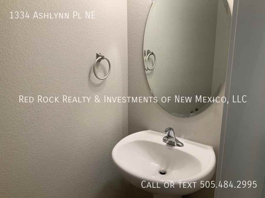 1334 Ashlynn Pl Ne - Photo 2 of 21