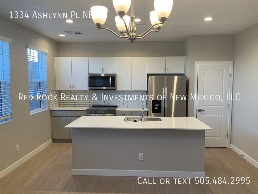 1334 Ashlynn Pl Ne - Photo 4 of 21