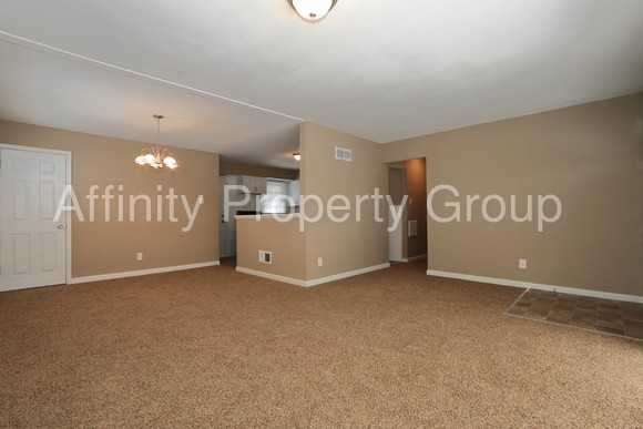 535 St Anthony Ln - Photo 3 of 23
