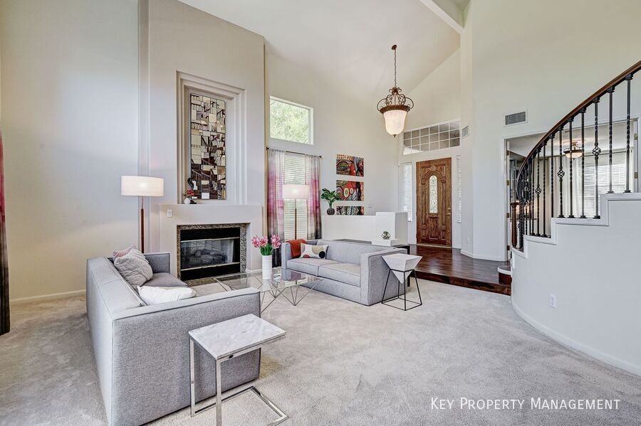 8816 Cortile Dr - Photo 3 of 15