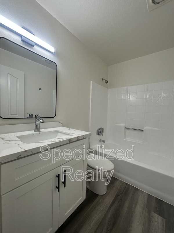 1034 Thompson Ave #2 - Photo 6 of 6