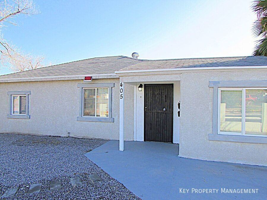 405 S 15th St #B - Photo 3 of 14
