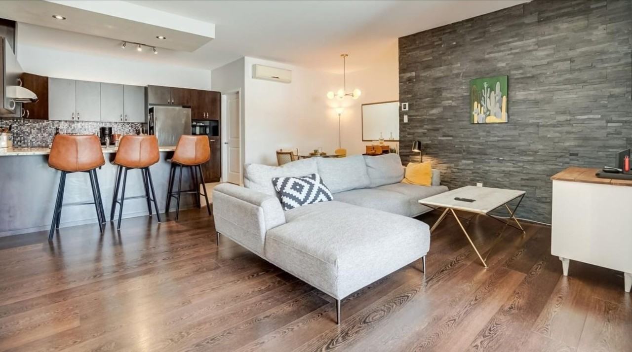 72 Rue de Bruxelles #10 - Photo 2 of 18