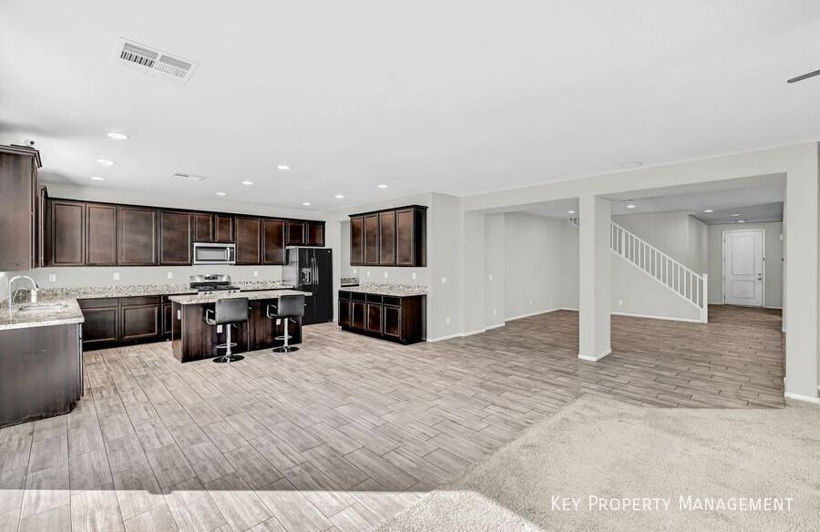 9351 Blazing Canyon Ave - Photo 4 of 17