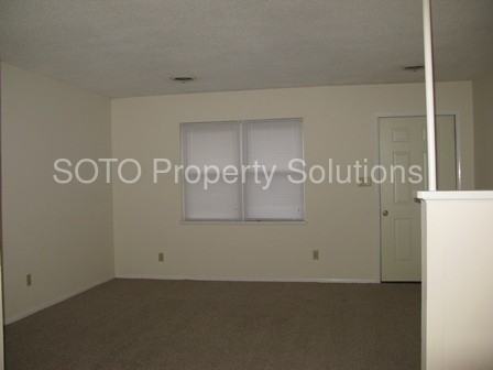 109 N West Ln - Photo 3 of 8