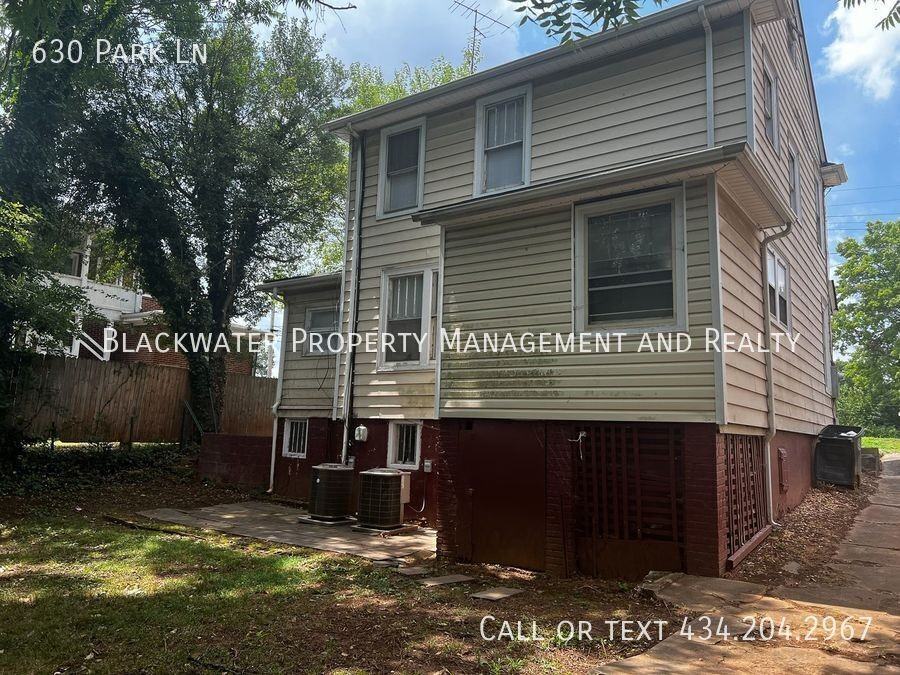 630 Park Ln - Photo 2 of 15