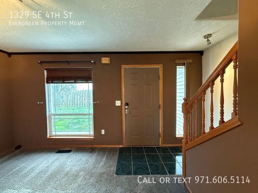 1329 Se 4th St - Photo 6 of 50