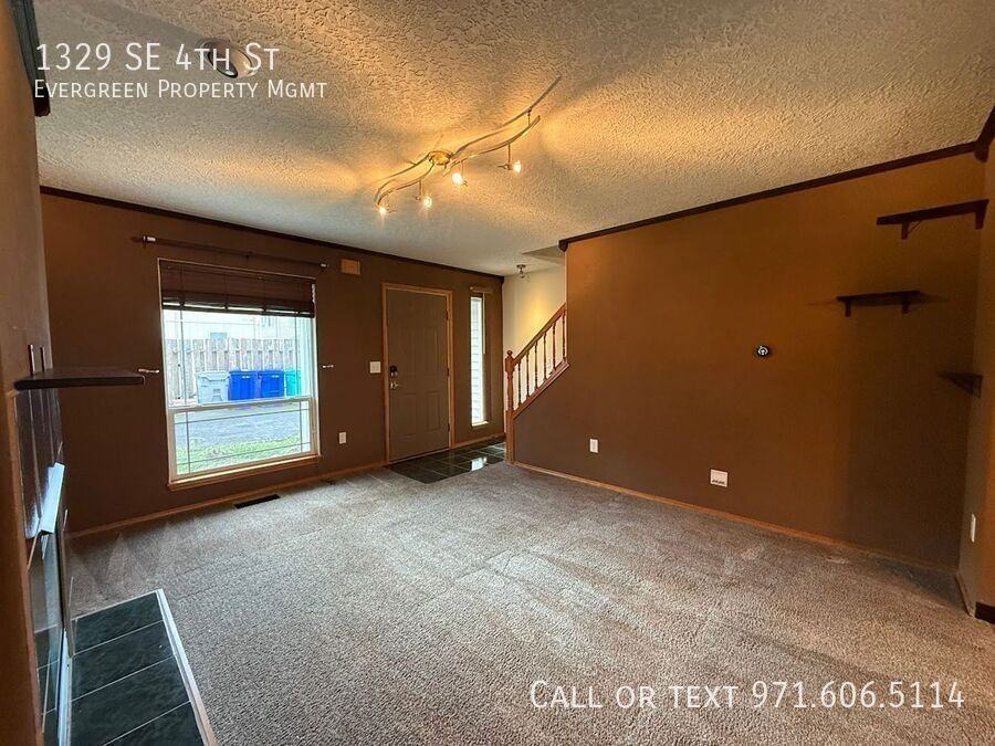 1329 Se 4th St - Photo 7 of 50