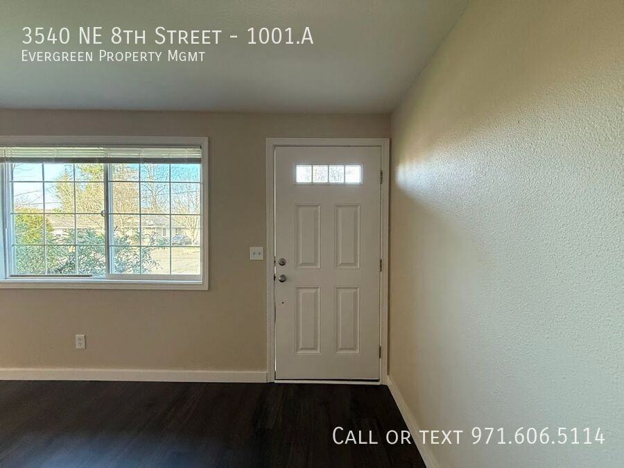 3540 Ne 8th St #1001A - Photo 4 of 31