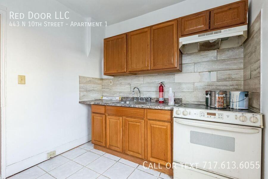 443 N 10th St #1 - Photo 7 of 11