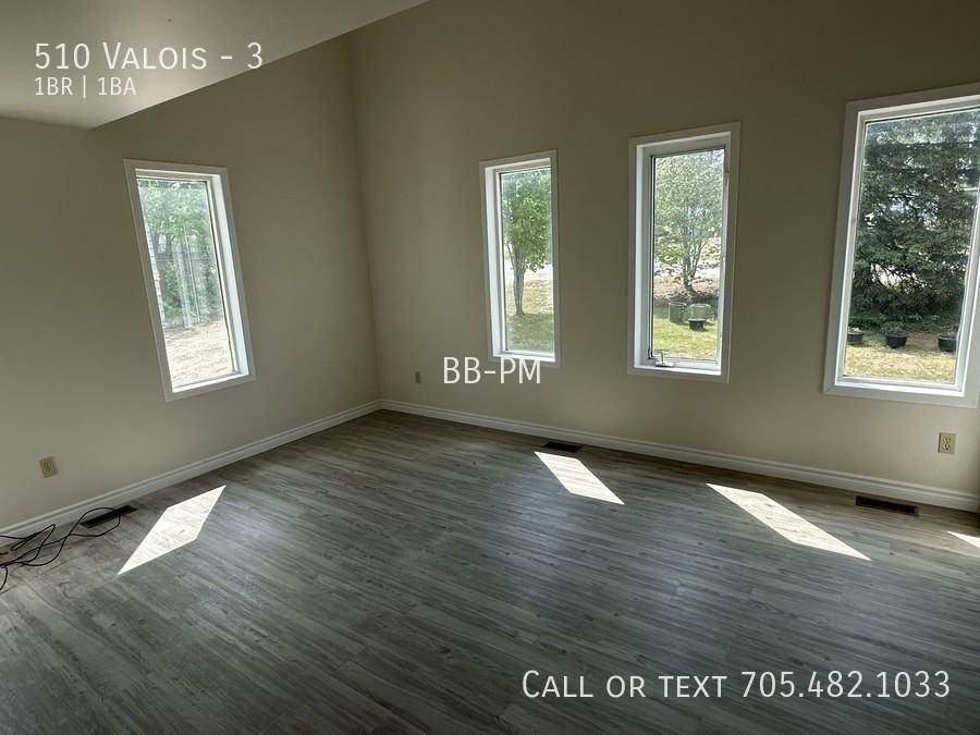 510 Valois Dr #3 - Photo 3 of 6