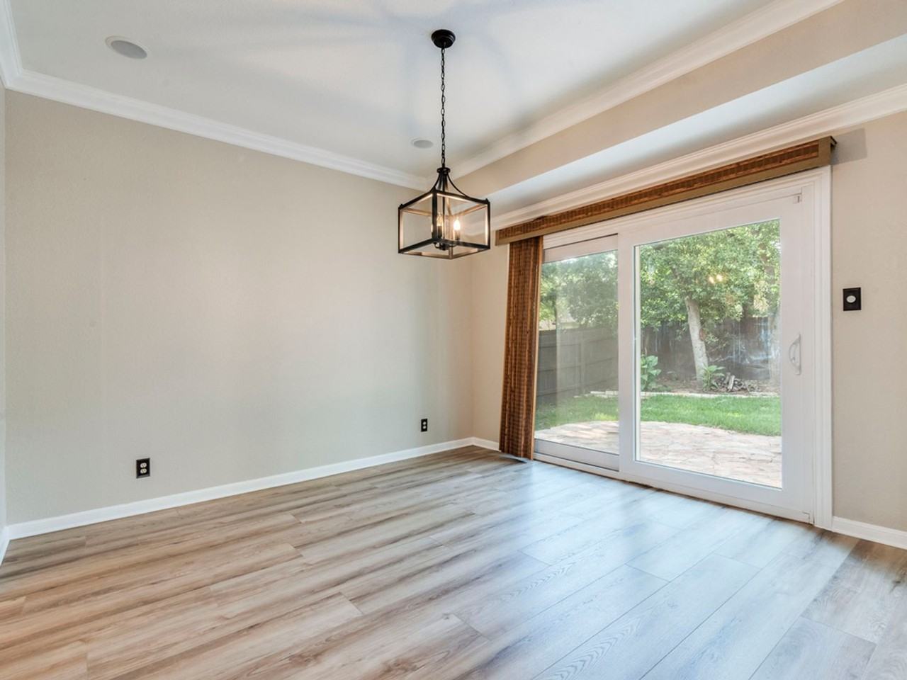 808 Timber Trl - Photo 7 of 38