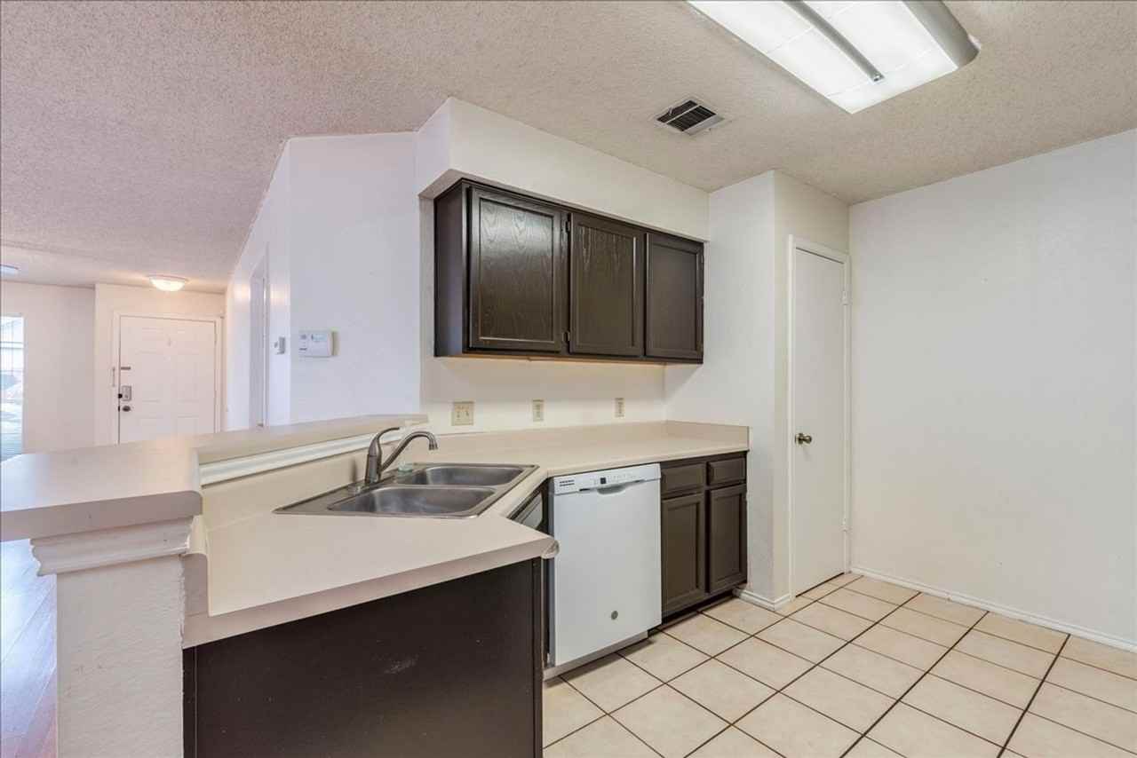 14030 Merseyside Dr - Photo 2 of 23