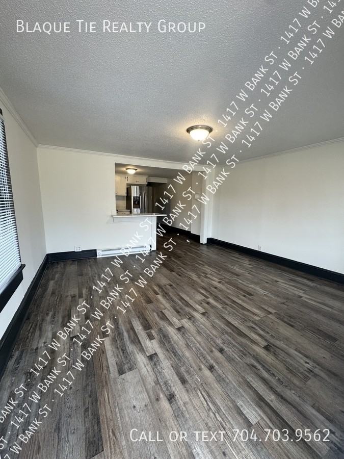 1417 W Bank St - Photo 2 of 11