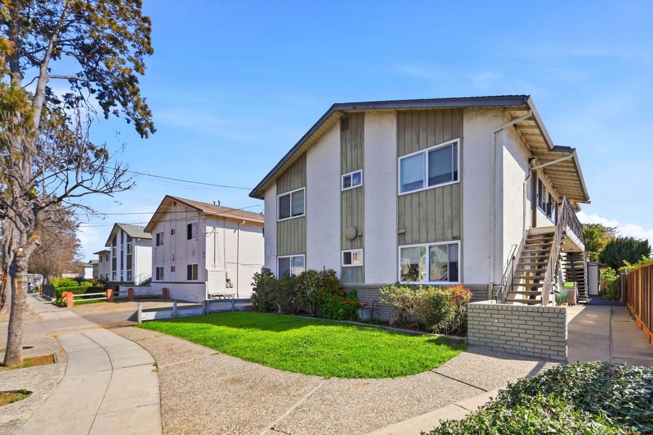 662 Johanna Ave - Photo 6 of 11