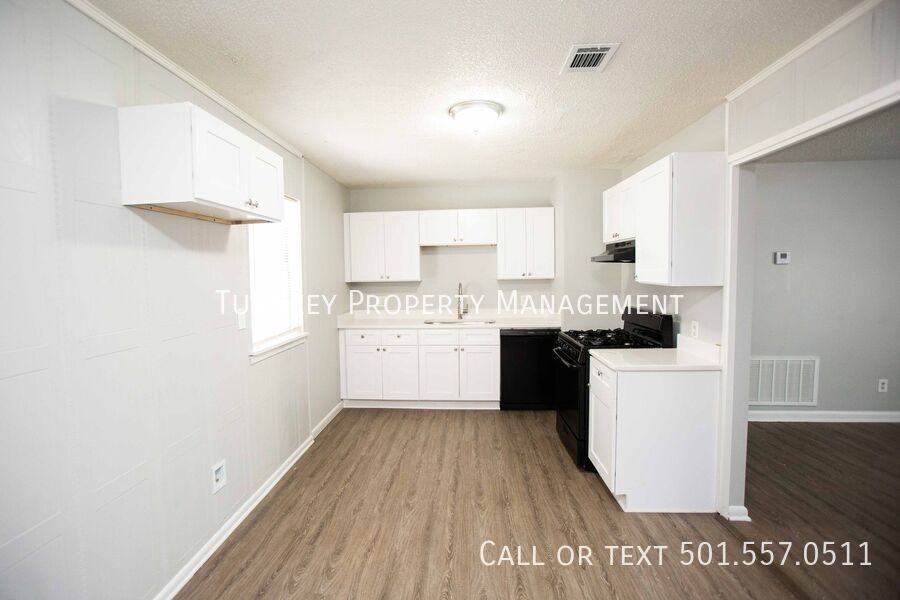 1112 Ray Rd - Photo 2 of 20