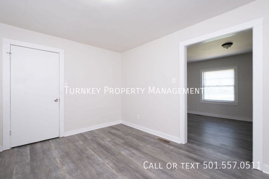 4912 School St - Photo 6 of 15