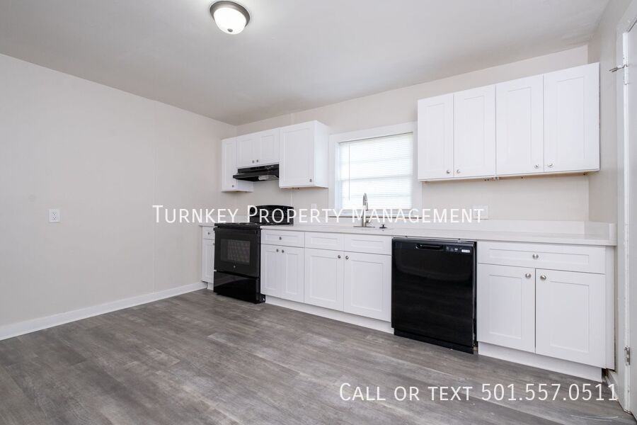 4912 School St - Photo 4 of 15