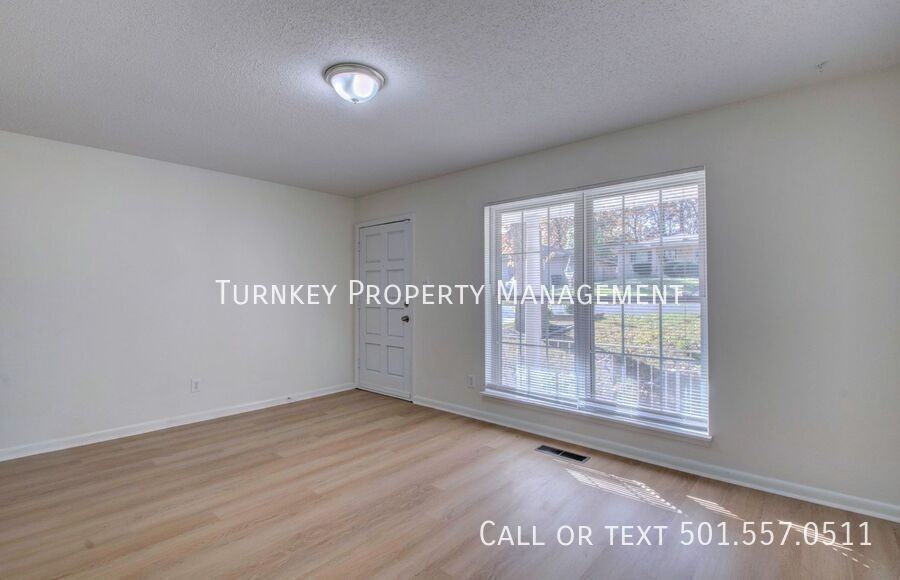 2511 Montreal Dr - Photo 5 of 27