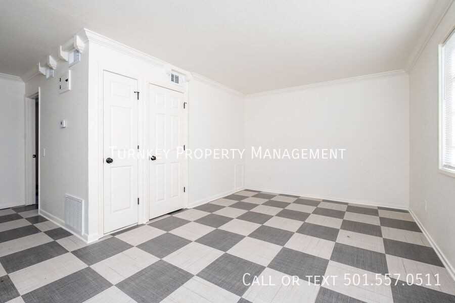 623 Sherman St #A - Photo 4 of 26