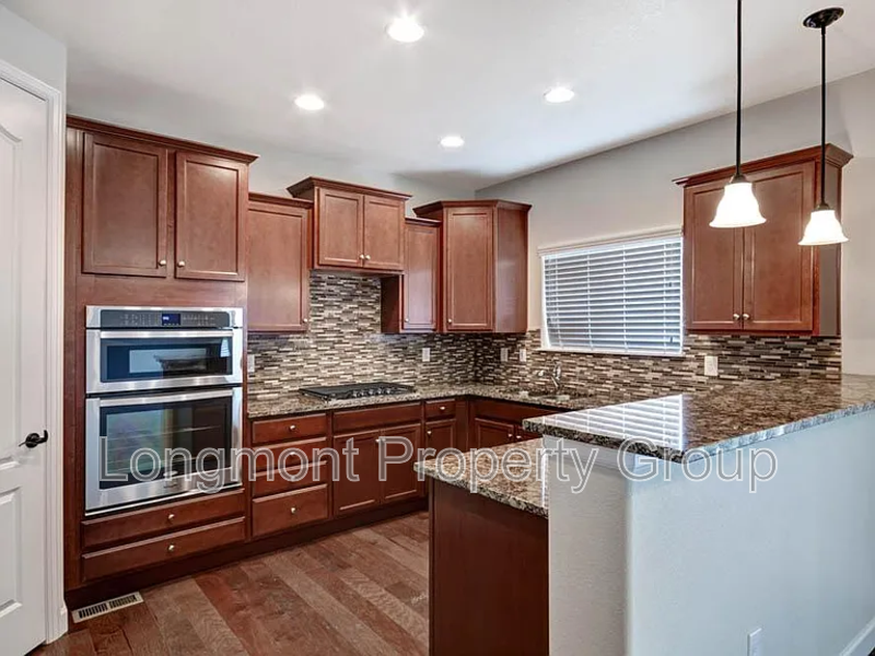 1381 14th Ave - Photo 2 of 9