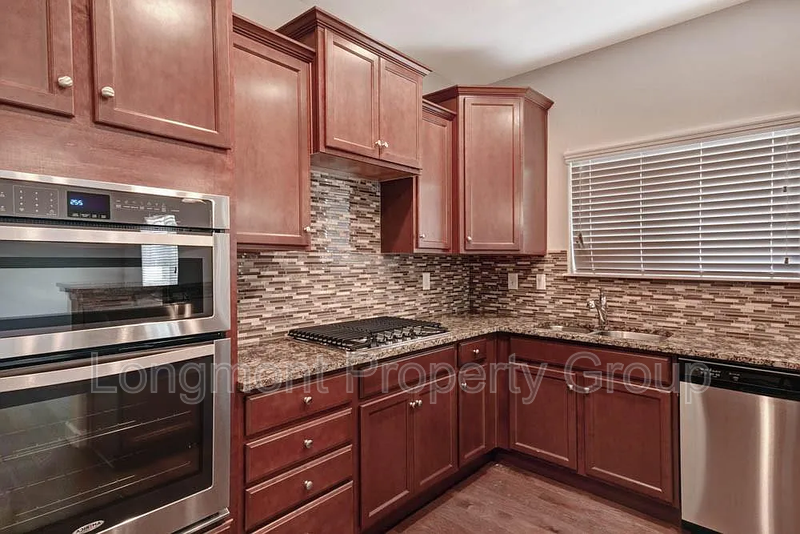 1381 14th Ave - Photo 3 of 9