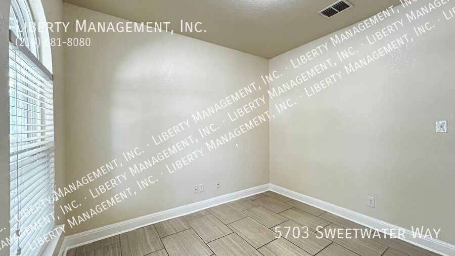 5703 Sweetwater Way - Photo 3 of 41