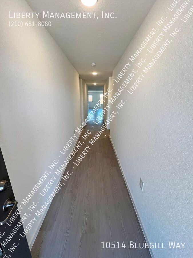 10514 Bluegill Way - Photo 2 of 36