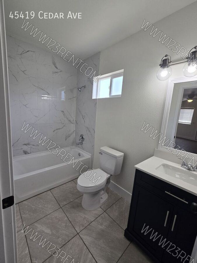 45419 Cedar Ave - Photo 7 of 12