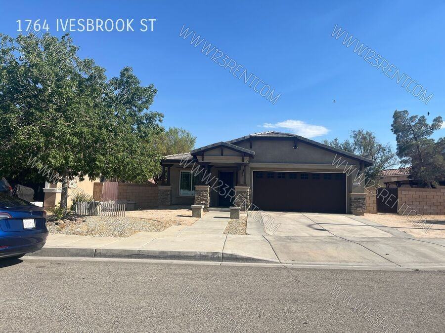 1764 E Ivesbrook St