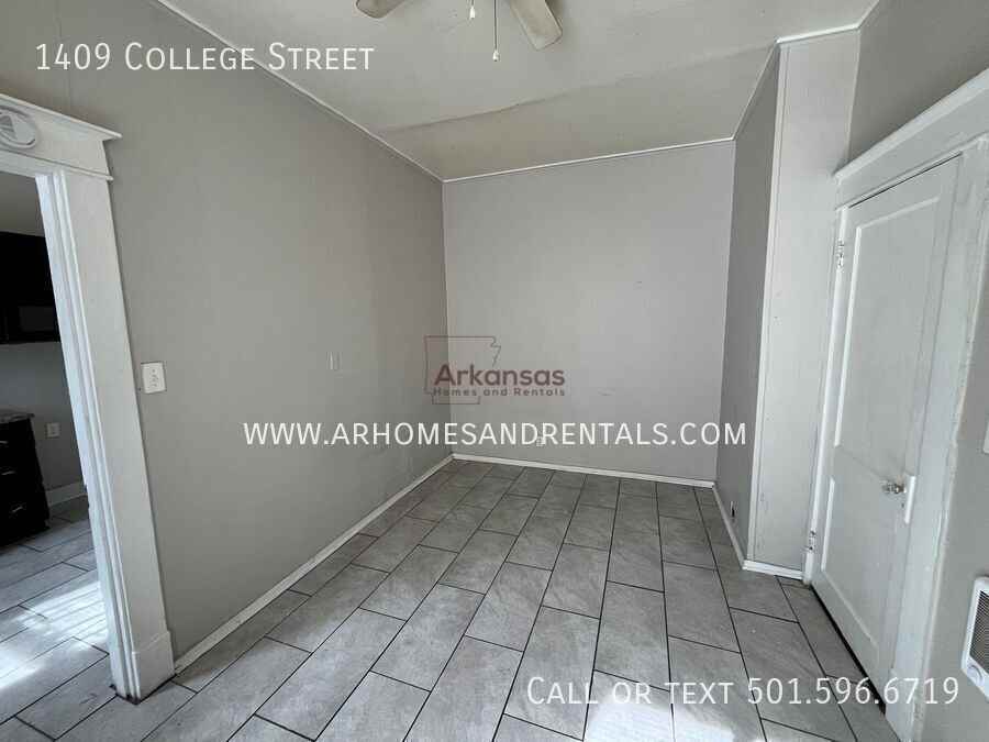 1409 College St - Photo 7 of 9