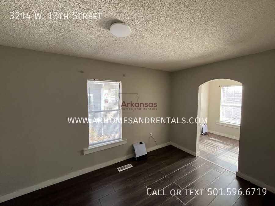 3214 W 13th St - Photo 3 of 12