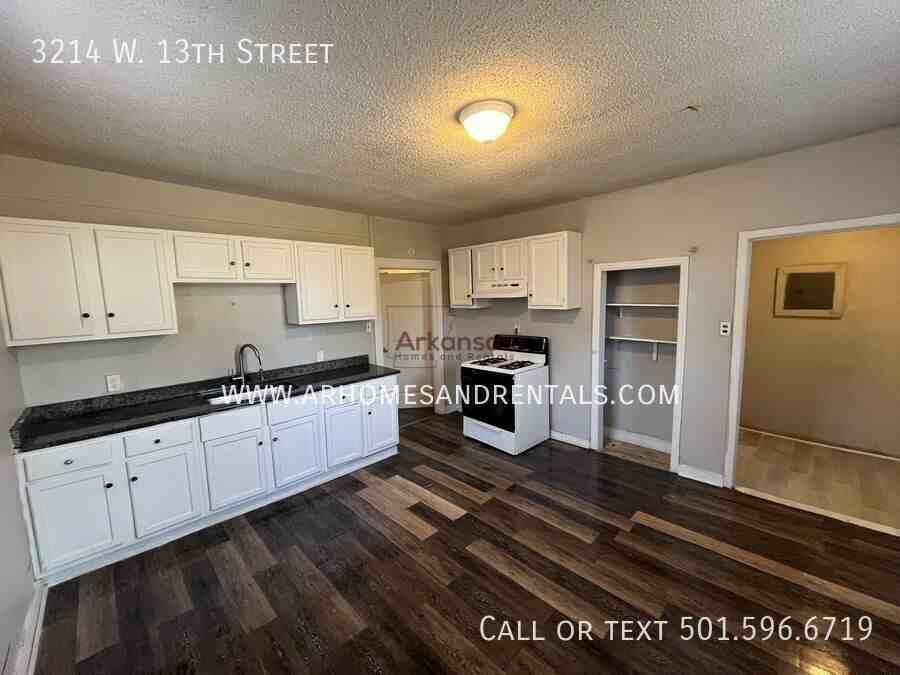 3214 W 13th St - Photo 4 of 12