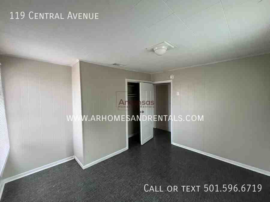 119 Central Ave - Photo 7 of 9