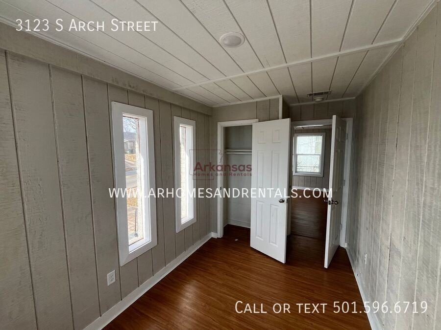 3123 S Arch St - Photo 6 of 12