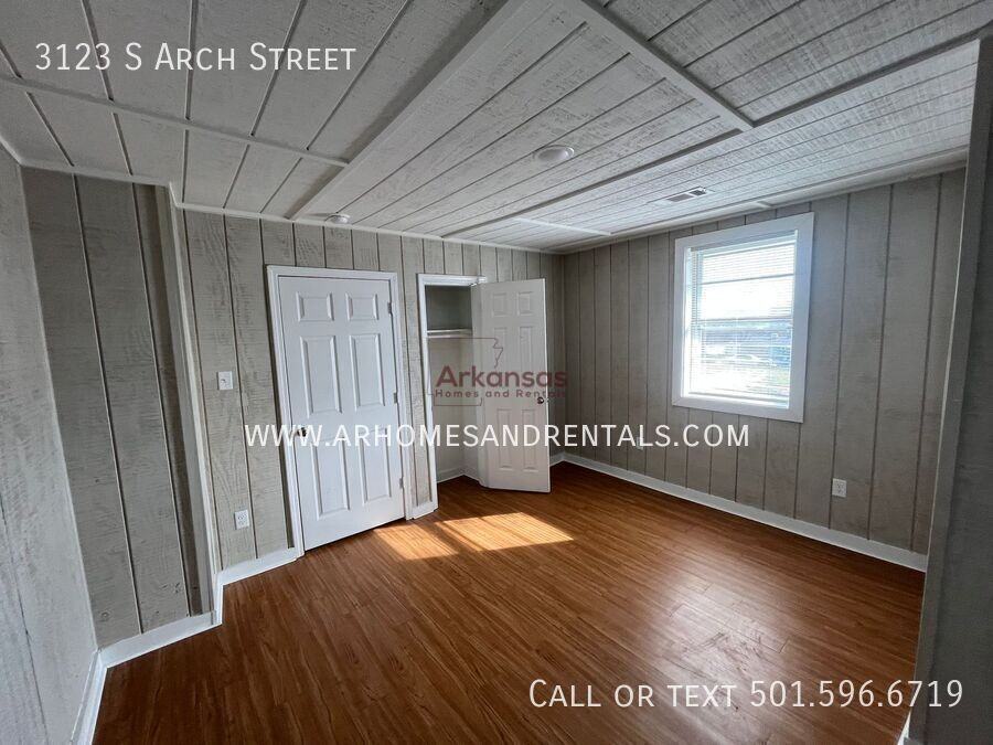 3123 S Arch St - Photo 7 of 12